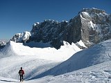 Salita al Ferrantino (2335 m) e al Ferrante (2427 m) e discesa al Rif. Albani (1939 m) in un mare di neve il 28 febb 09  - FOTOGALLERY